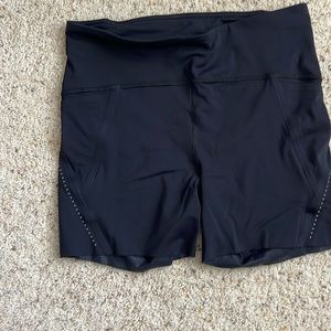 Lululemon Smooth Stride Hot Short Black Size 10